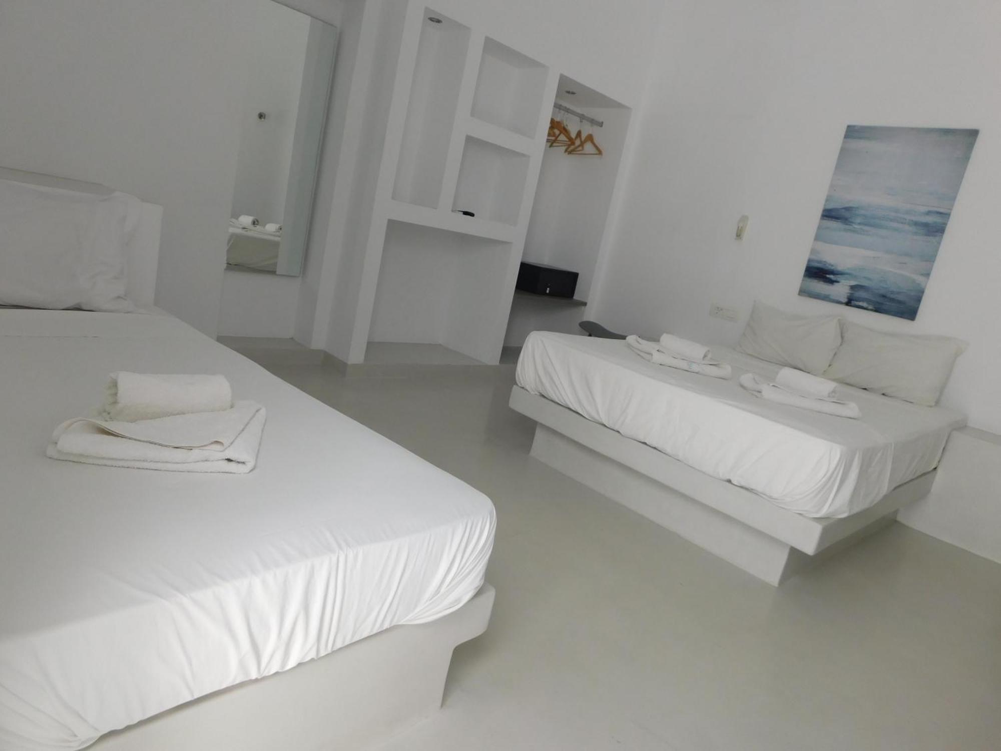 Fira Unique Rooms Exterior photo